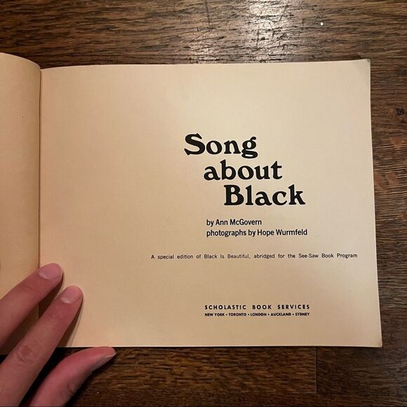 Vintage Early 70s Song About Black Picture Book By Ann McGovern - Picture 2 of 5